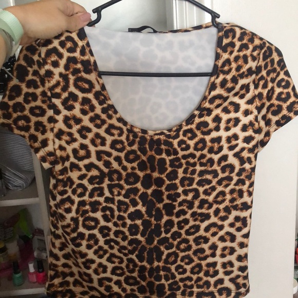 Cheetah print crop shirt - Picture 1 of 1